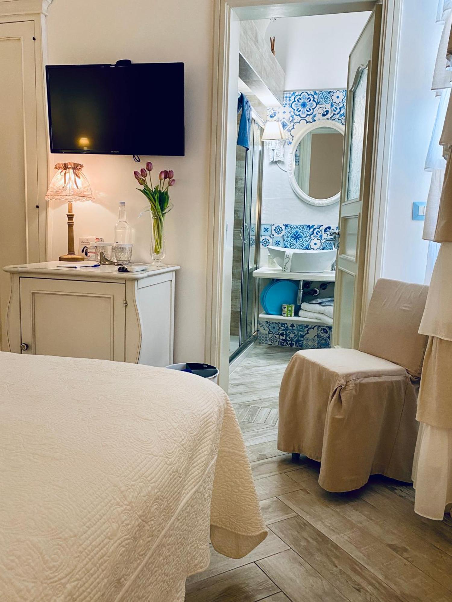 La Casa Di Ada E Gigi Vacanze 切萨雷奥港 外观 照片