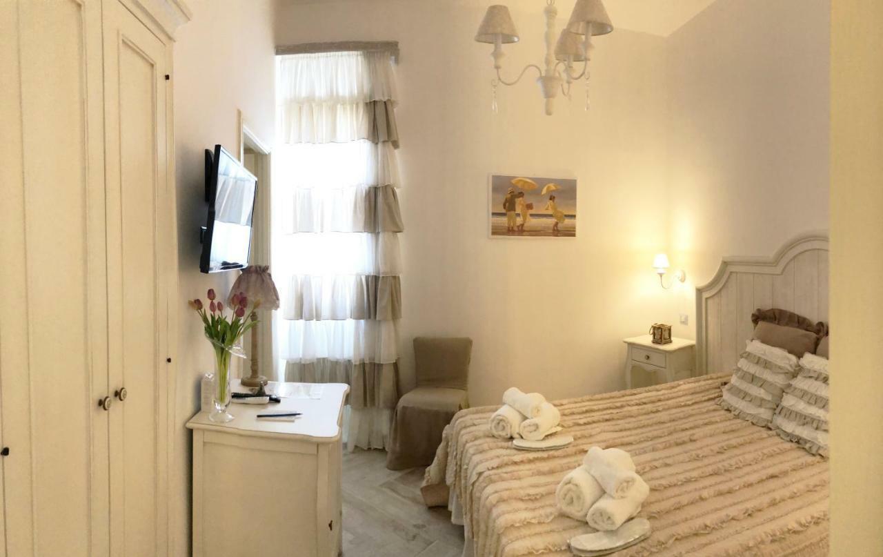 La Casa Di Ada E Gigi Vacanze 切萨雷奥港 外观 照片